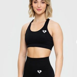 Women’s Best- Move Seamless Sports Bra